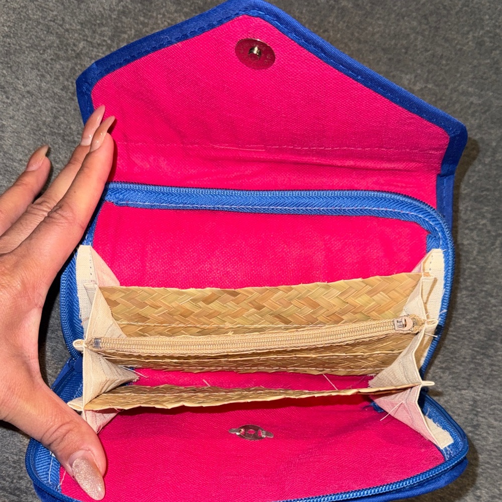 Multicolor Artisan Woven Clutch - Picture 5 of 7